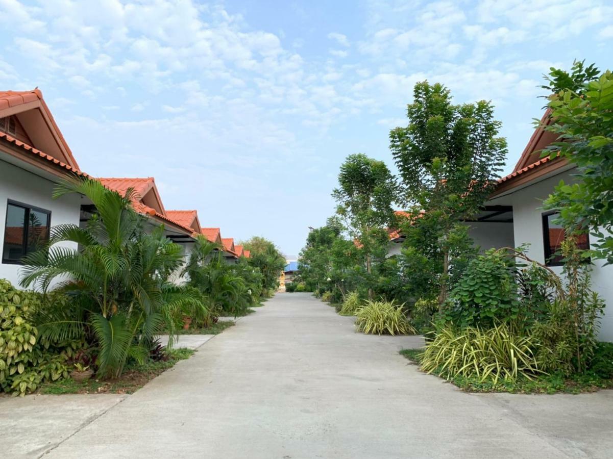 Nangrong Garden Home Bagian luar foto